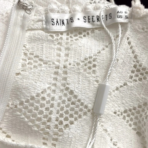 Saints + Secrets White V-Neck Sleeveless Lace Asymmetrical Midi Dress Size S - Picture 8 of 9